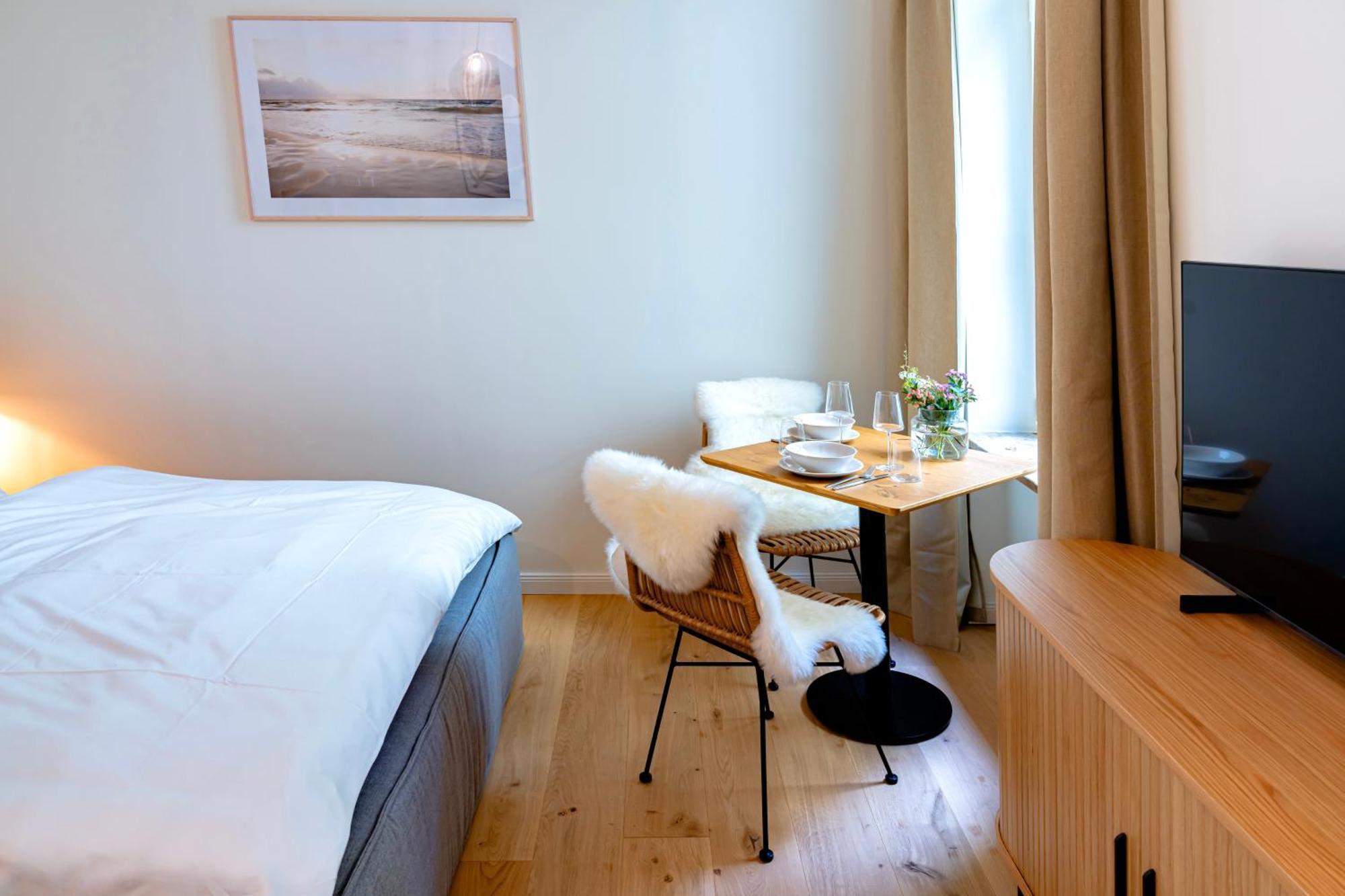 Kapitaenshaus Friedrich Franz - Premium Apartments 200 Meter Vom Strand Und Alten Strom Rostock Quarto foto